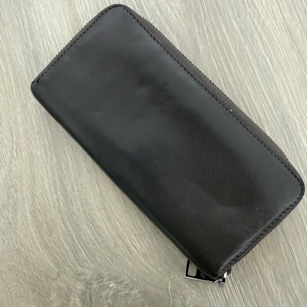 Grey Prada Leather Wallet with silver detail - Picture 4 of 6